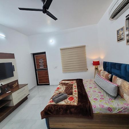 Dhairya'S Villa Home Away From Home จามมู ภายนอก รูปภาพ