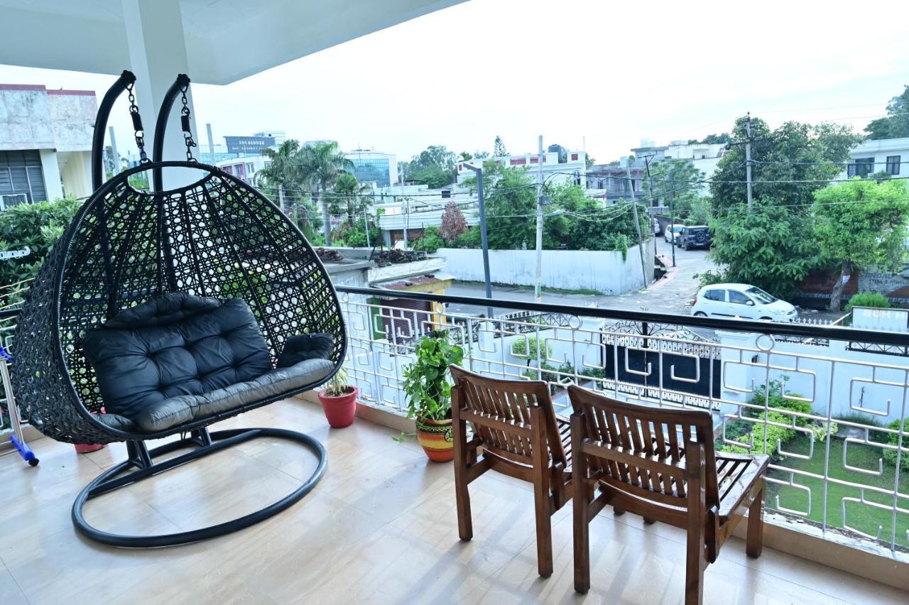 Dhairya'S Villa Home Away From Home จามมู ภายนอก รูปภาพ