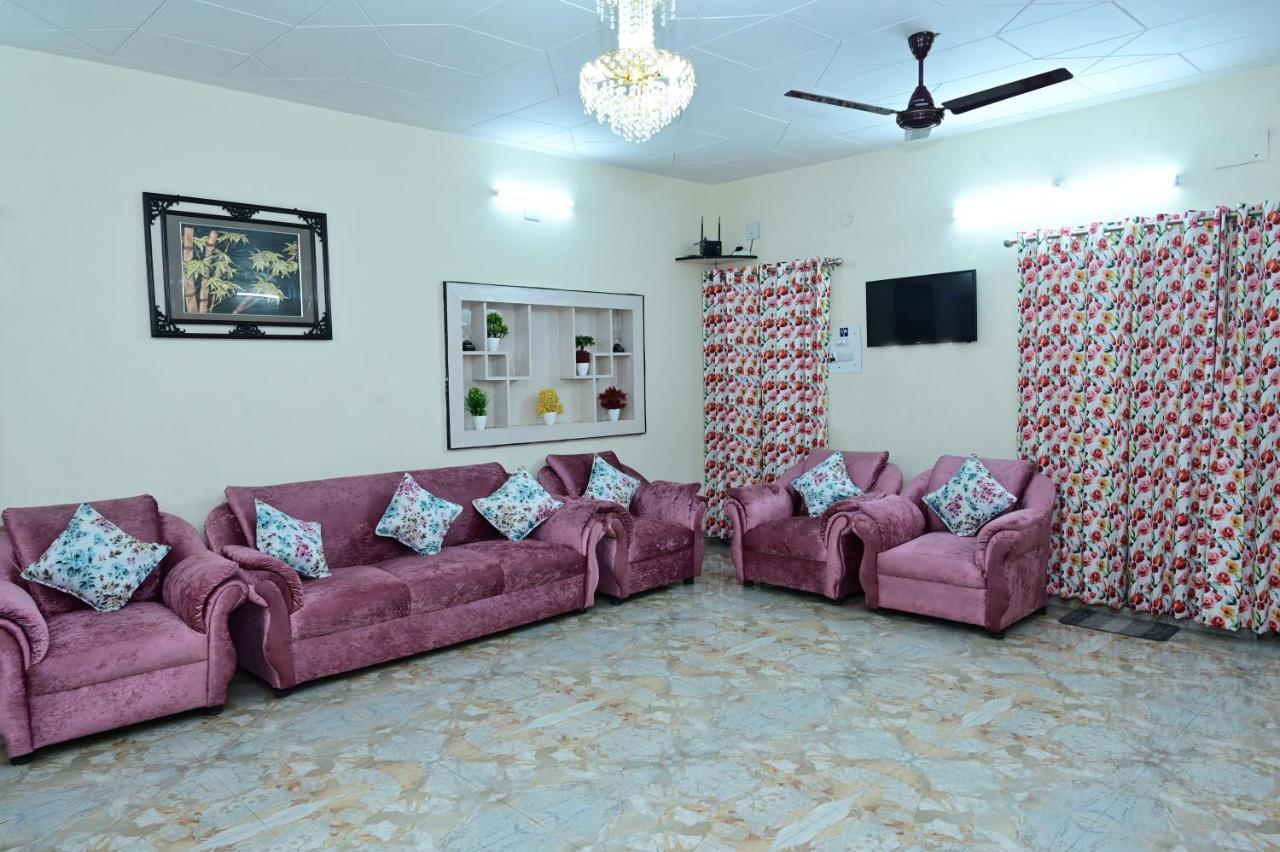 Dhairya'S Villa Home Away From Home จามมู ภายนอก รูปภาพ