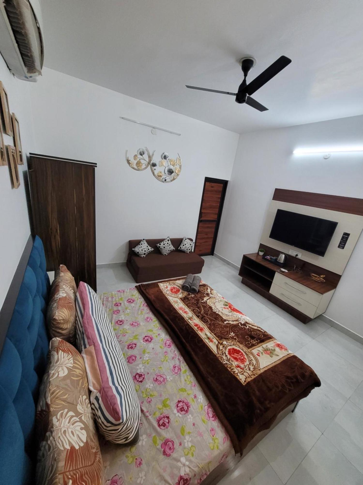 Dhairya'S Villa Home Away From Home จามมู ภายนอก รูปภาพ